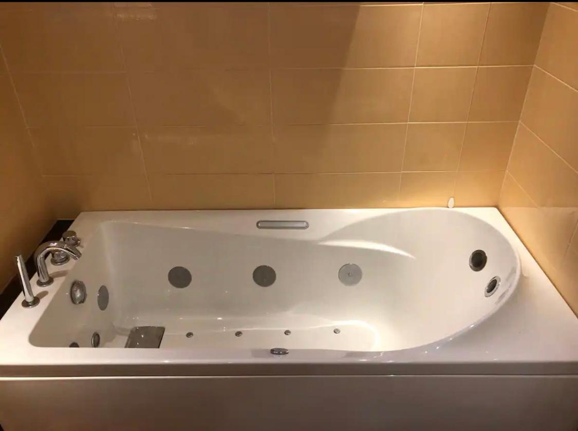 Vasca Idromassaggio, Appartamento Incantevole San Remo Kültér fotó
